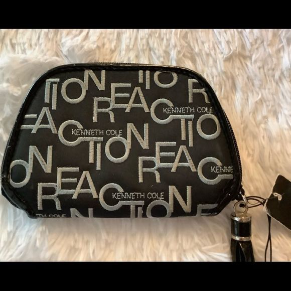 Kenneth Cole Reaction Handbags - Nwt Kenneth Cole reaction mini wallet